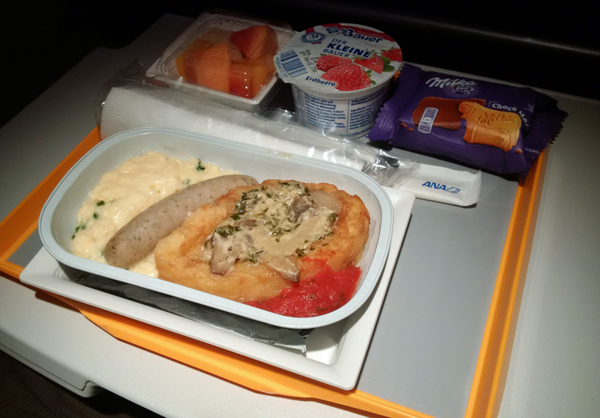 ANA economy class breakfast